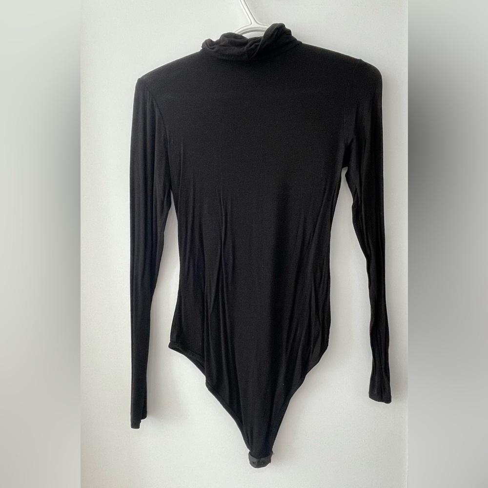 Pretty Little Thing Black Turtleneck Long Sleeve Bodysuit - size US 6